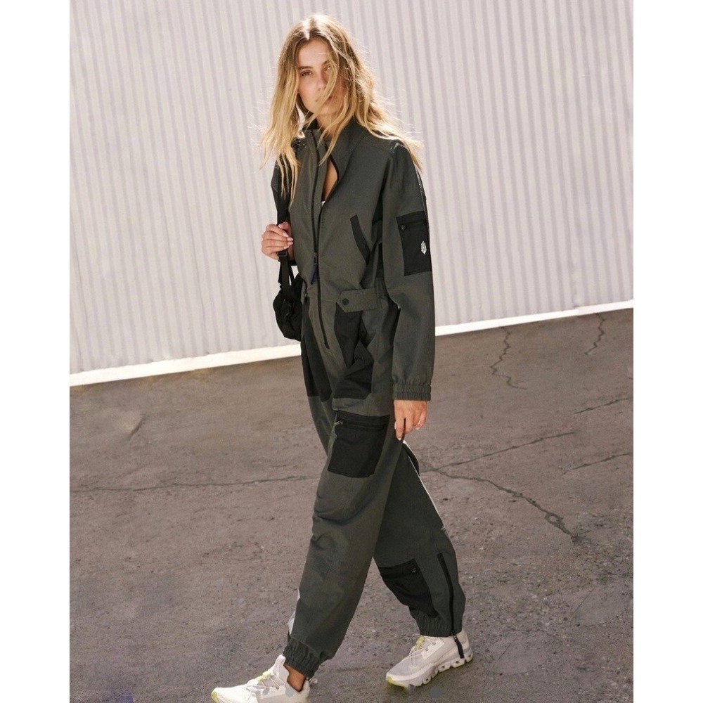 Free People Mountain Blazin' Coverall Grey Utility Cargo Jumpsuit Size Medium